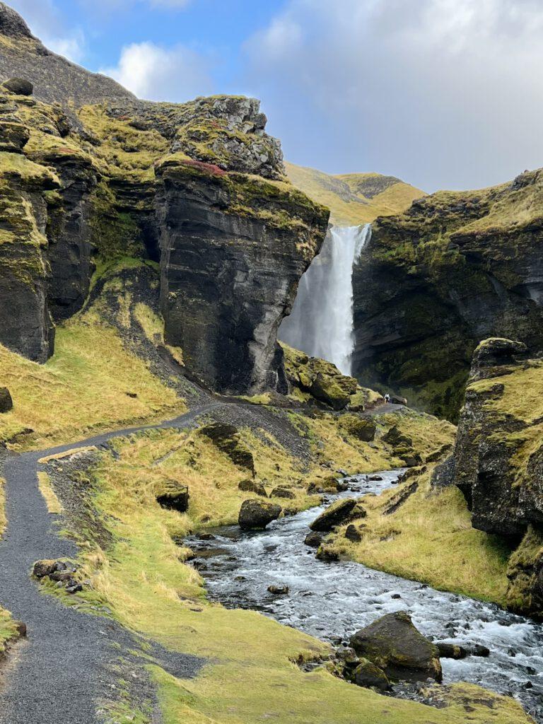 Afbeelding IJsland waterval Kvernufoss