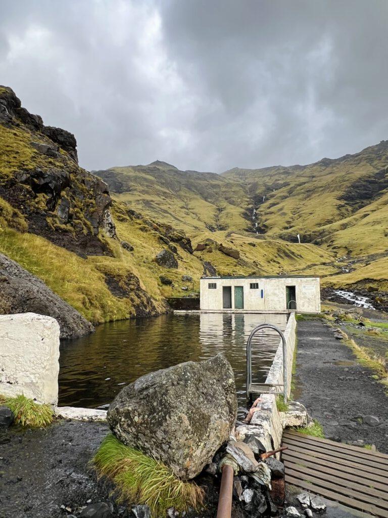 Afbeelding IJsland hotspring Seljavallalaug