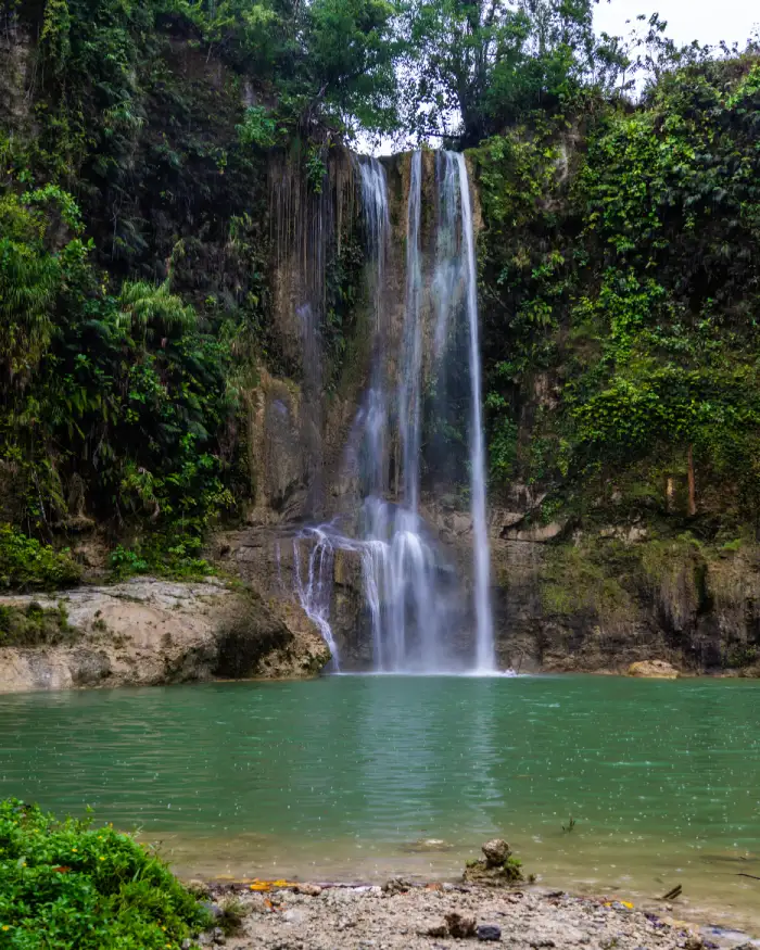 Camugao Falls Bohol Filipijnen